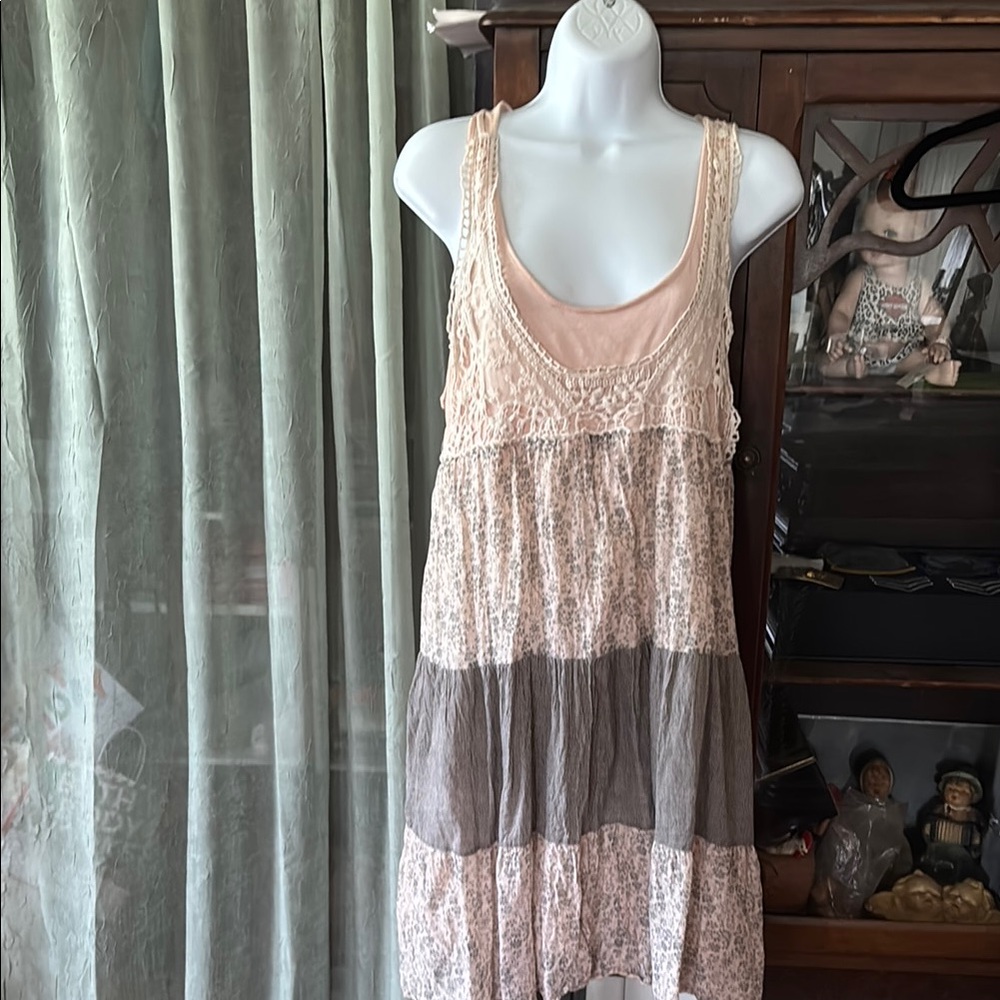 Pinky Lace Tiered Mini Dress in Soft Pink and Gray